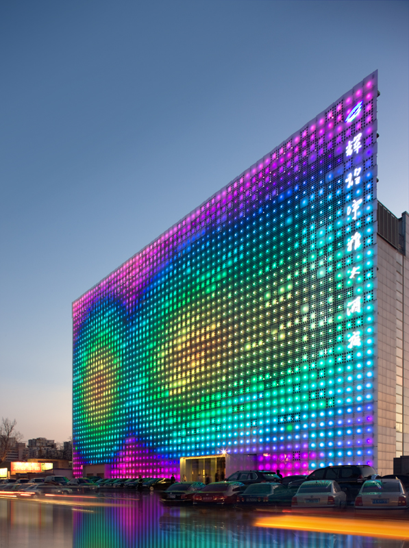 Green Pix, Zero Energy Media Wall. Beijing, 2008. Simone Giostra & Partners Architects. www.greenpix.org Green Pix, Zero Energy Media Wall. Beijing, 2008. Simone Giostra & Partners Architects. www.greenpix.org