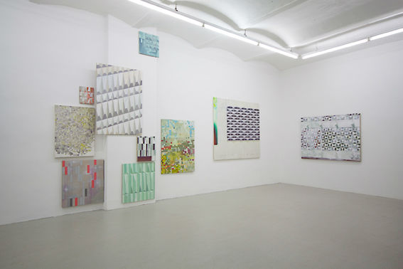 Von Vorne, Fassadenbilder 2012, Ausstellungsansicht, Galerie Hafemann, Wiesbaden