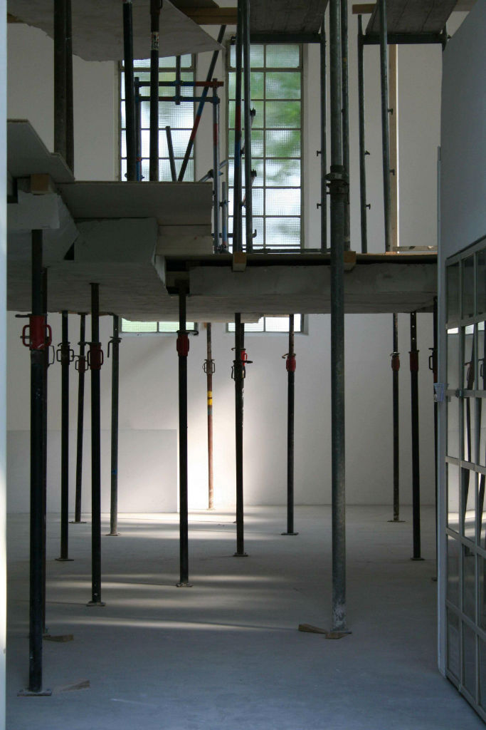 zweigeschossig, 2006, Installation in der Fuhrwerkswaage, Köln