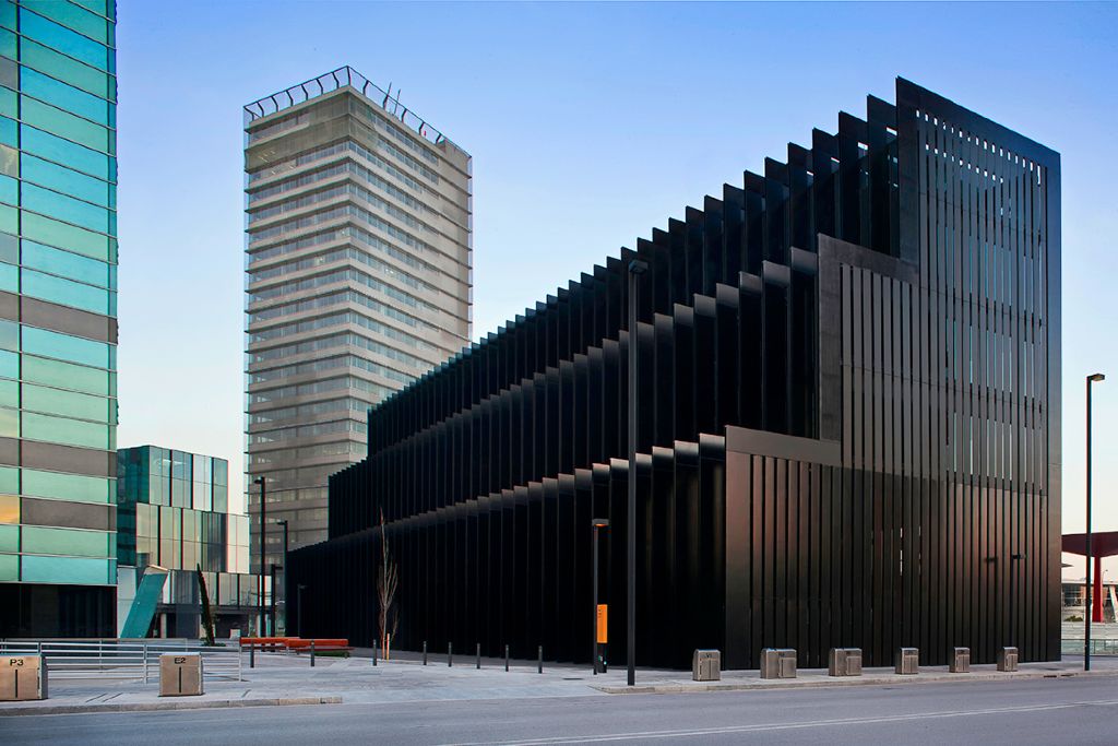 Metallic Architecture | Europa Square Office Building, L'Hospitalet de Llobregat / Aranda, Vilalta & Pigem, Architects