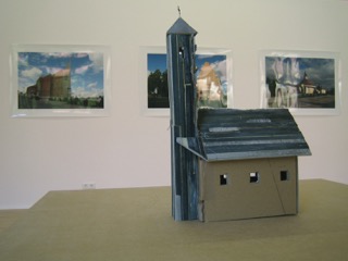 Installationsansicht: Ivan Bazak, „Petrus Neue Häuser“, Kewenig Galerie zu Gast in der Berliner Repräsentanz des Kunsthauses Lempertz, 26.09 - 20.10.2006