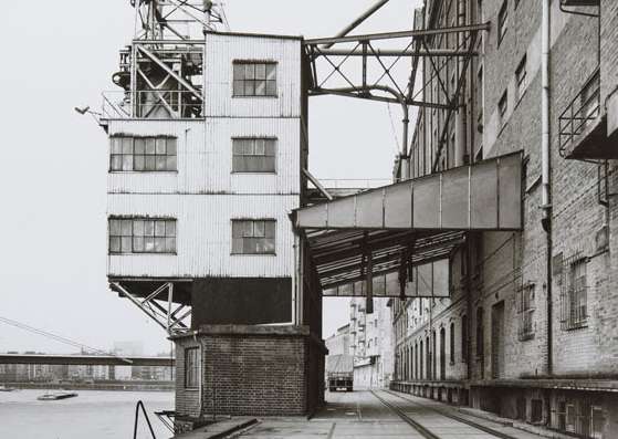Tata Ronkholz: "Rheinseitige Verladeanlage des Rhenus-Silo" (T 1.4), 1979