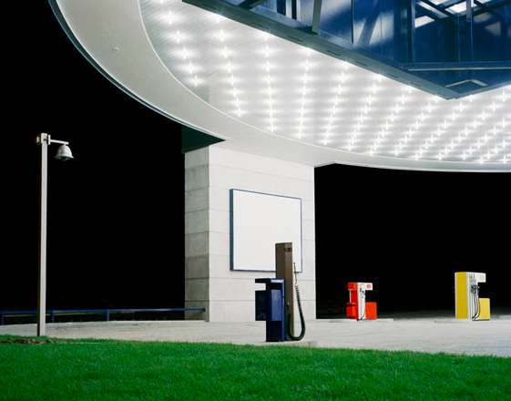 Julian Faulhaber Tankstelle (Gas Station), 2008 ©Julian Faulhaber/VG Bildkunst Bonn/RAO