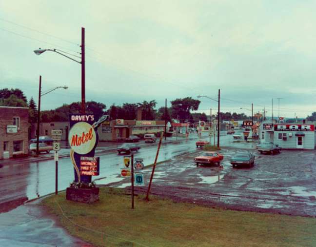 Stephen Shore, U.S. 2, Ironwood, Michigan, July 9, 1973 © Stephen Shore, Courtesy Edwynn Houk Gallery