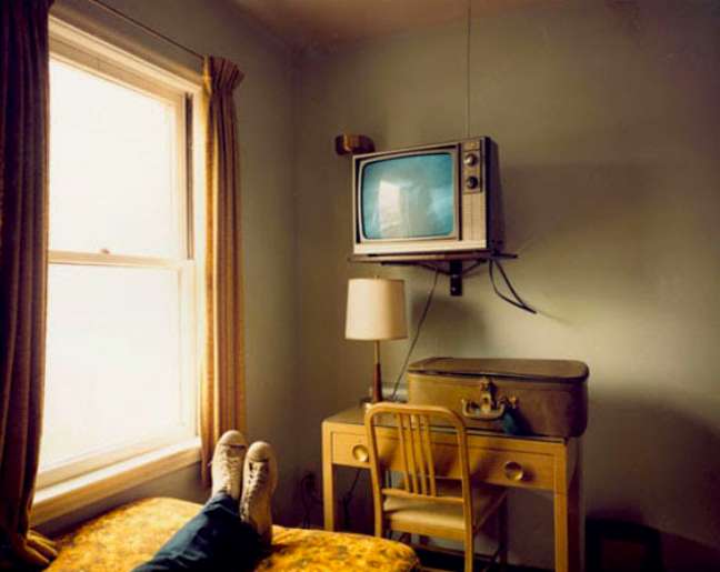 Stephen Shore, Room 125, West Bank Motel, Idaho Falls, Idaho, July 18, 1973 © Stephen Shore, Courtesy Edwynn Houk Gallery