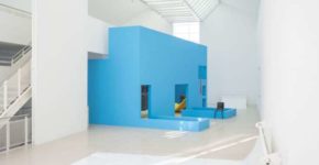 Jean-Pascal Flavien: ›house with things behind‹, with ›floor dispenser‹, Heidelberger Kunstverein, 2018, Photo: © Thilo Ross